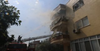 Antalyada Korkutan Ev Ve Araba Yangını