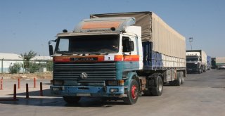 Bm Yardım Konvoyu Suriyeye Geçiş Yaptı
