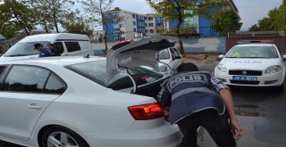 Yağmurlu Havada 90 Polisle Huzur Operasyonu