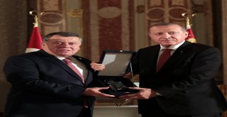 Cumhurbaşkanı Erdoğan: “İnsanların Umut Bağladığı Uluslararası Sistem Kelimenin Tam Anlamıyla Çatırdıyor”