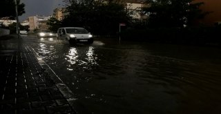 Sakaryada Sağanak Yolları Göle Çevirdi