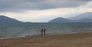 Fırtına Öncesi Deniz Keyfi