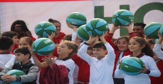Kocaelide 10 Bin Öğrenci Basketbol Topuna Kavuştu