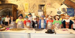 Yüzlerce El Yapımı Bebek Bu Festivalde