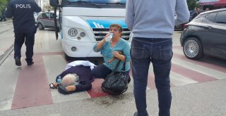 Yaya Geçidinde Minibüs Çarpan Dünürünü Bir An Olsun Yalnız Bırakmadı
