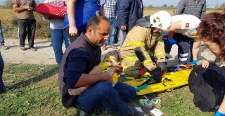 İzmirde Feci Kaza: 2Si Bebek 5 Yaralı