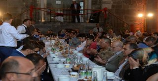 Erzurumda Şehit Aileleri Ve Gaziler 15 Temmuz Yemeğinde Buluştu