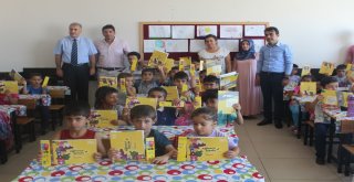 Pttden Öğrencilere Kırtasiye Yardımı