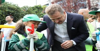 Minikler Başkan Usta İle Sokaklardaki Çöpleri Topladı
