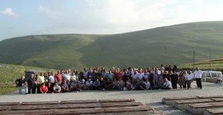 Atatürkün Siluetine Gazetecilerden Yoğun İlgi
