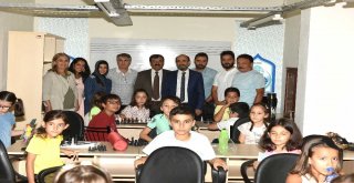 Minik Kursiyerlerin Sertifikaları Başkan Amcalarından