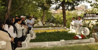 Beşiktaş, Yusuf Tunaoğlunu Mezarı Başında Andı