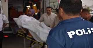 Sağlık Görevlilerine Saldıran Şahısa Polis Müdahale Etti: 2 Yaralı