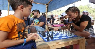 Bu Festivalde Teknolojiye Yer Yok