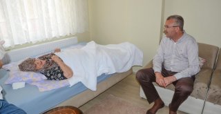 Karacabeyde ‘Mobil Başkan Ekibi Felçli Vatandaşa Yardım Elini Uzattı