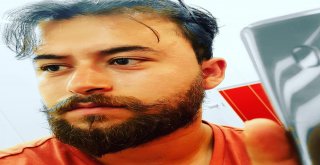 Motosiklet Minibüse Arkadan Çarptı: 1 Ölü, 2 Yaralı