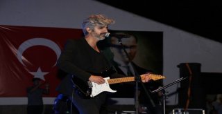 Akşehirde Manuş Baba Konseri