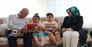 Çolakbayrakdar Çifti Kurban Bayramını Vatandaşlarla Geçirdi