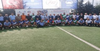 Zabıta İle Esnaf Bu Kez Yeşil Sahada Karşı Karşıya Geldi