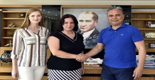 Uysal: “Mutlu Bir Muratpaşada Yaşıyoruz”