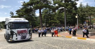 Kalbine Yenik Düşen Belediye Çalışanını Son Yolculuğuna Arkadaşları Uğurladı