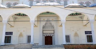 Taş Camii Açılış İçin Gün Sayıyor