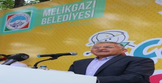 Melikgazi Belediyesi Yaz Okulları Öğrencileri Hünerlerini Sergiledi