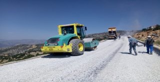 Karamanda Köy Yollarında Asfaltlama Çalışmaları Sürüyor