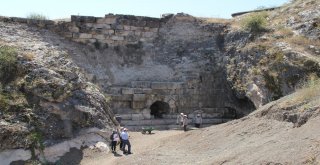 2 Bin Yıllık Geçmişe Sahip Ve Türkiyede Sadece Dört Tane Bulunuyor