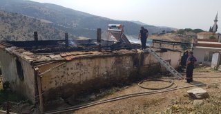 Manisada Yangın Bir Evi Kül Etti