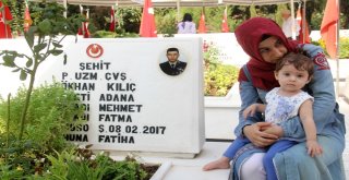 Hiç Görmediği Şehit Babasıyla Mezarda Bayramlaştı