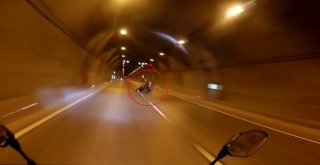 (Özel) Beşiktaş Tünelinde Tek Teker Kazası Kamerada