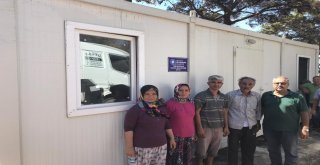 Kumlucadaki Yangında Evi Yanan İki Aileye Konteyner Ev Verildi