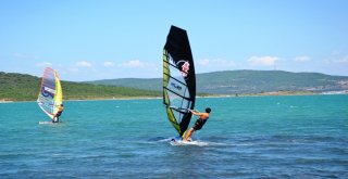 Ayvalıkta Rüzgar Sörfü Slalom Türkiye Ligi 2018 Yarışları Coşkusu