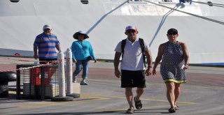 Turist Gemilerinin Gözdesi Kuşadası