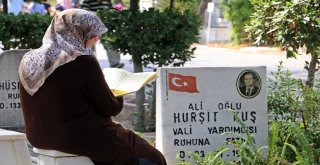 Mezarlık Ve Şehitliklerde Hüzünlü Bayram