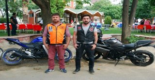 Motosiklet Tutkunları Trafikte Görmezden Gelinmek İstemiyor
