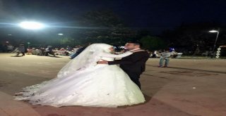 Damadı Direğe Bağlayıp Üzerine Yumurta, Ketçap, Un Döktüler