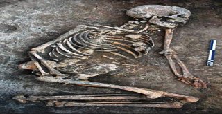 4 Bin 500 Yıl Öncesine Ait Kemiklerde Gizemli İzler