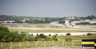 Başkentte Dikkat Çeken Hava Hareketliliği