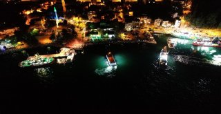 Kocaelide Balıkçılar Havai Fişeklerle Vira Bismillah Dedi