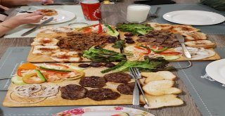 Türk Yemek Kültürünü Taylanda Taşıdı, Siparişlere Yetişemiyor