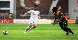 Spor Toto Süper Lig: Göztepe: 2 - A. Konyaspor: 0 (İlk Yarı)