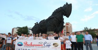 Çanakkalede Uluslararası Barbarossa  Cup Yelken Yarışları İçin Kortej