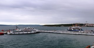 Gökçeadada Feribot Seferlerine Fırtına Engeli