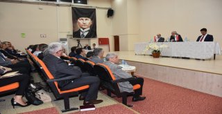 Vali Güvençer Köprübaşılı Muhtarları Dinledi