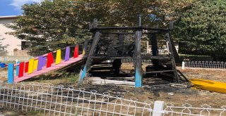 Büyükçekmecede Çocuk Parkı Kundaklandı