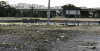 Kontrolden Çıkan Motosiklet Bariyerlere Çarptı: 1 Ölü, 1 Yaralı