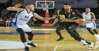 Tahincioğlu Basketbol Süper Ligi: Türk Telekom: 74 - Beşiktaş Sompo Japan: 66