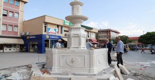 Vakıflar İşhanı Önüne Tarihi Çeşme Yapılıyor